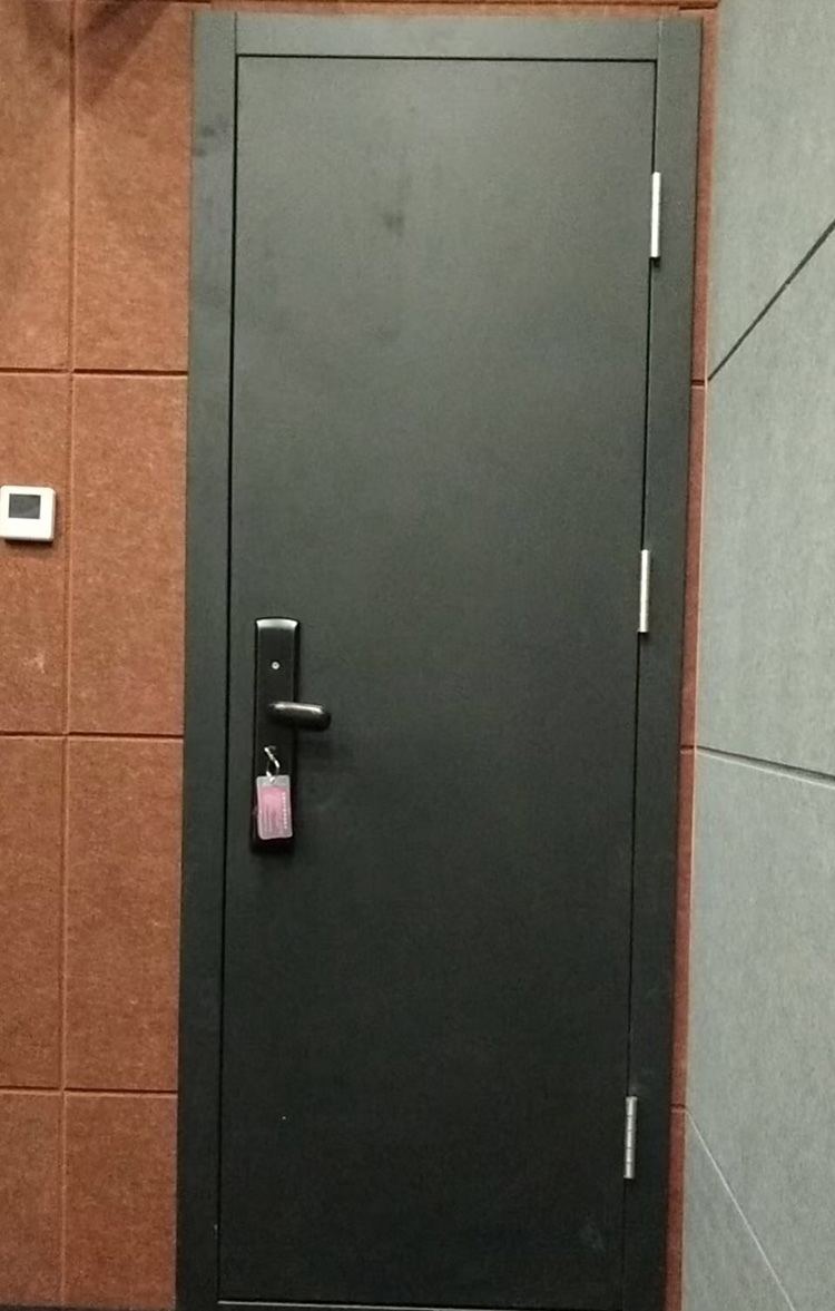 ���з��и���